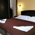 Amigo Plaza